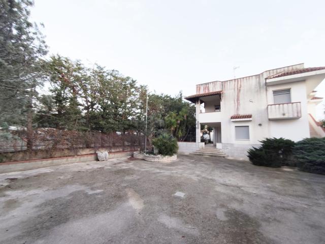 Case e ville in vendita di 160 m² in Contrada Rosatella