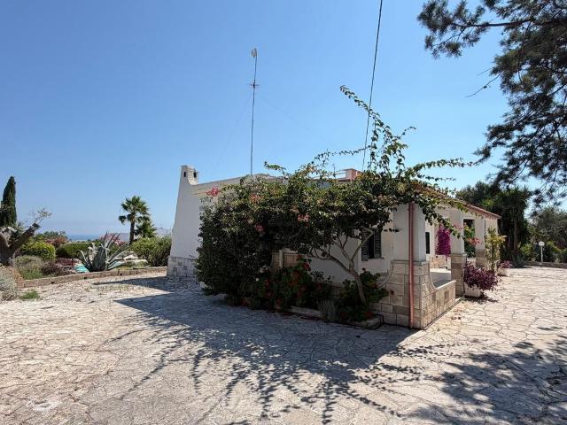 Case e ville in vendita di 160 m² in Contrada Sierri
