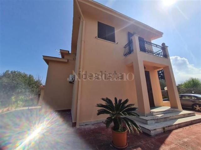 Case e ville in vendita di 160 m² in Fondo Crocco