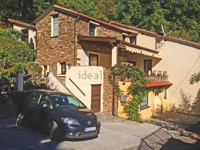 Case e ville in vendita di 160 m² in Frazione Gazzo / Borgo Carli, 12