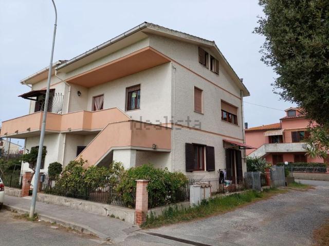 Case e ville in vendita di 160 m² in Località stradone polveroni