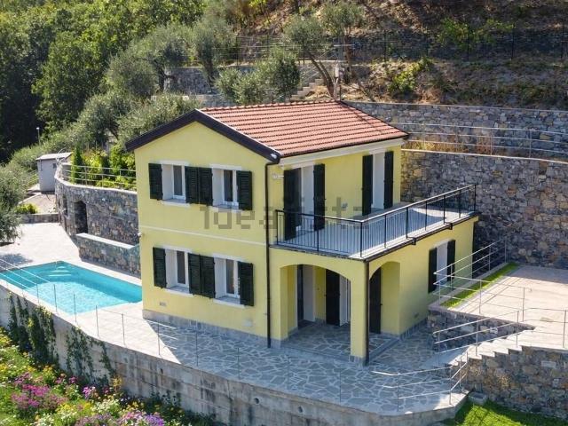 Case e ville in vendita di 160 m² in Strada della Lascia, 5