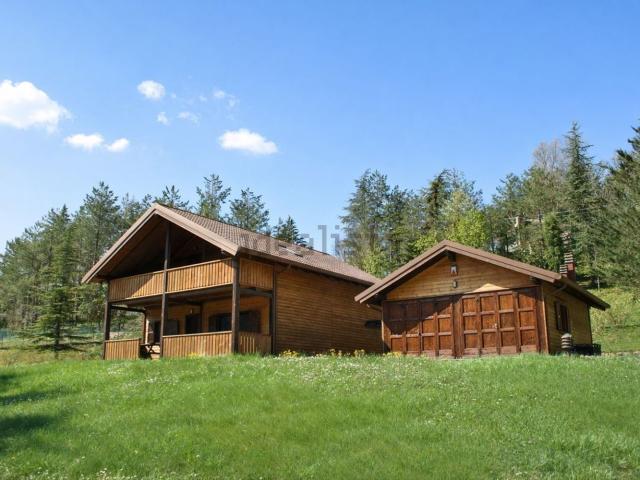 Case e ville in vendita di 160 m² in Strada Provinciale Pianditrebbio, 84