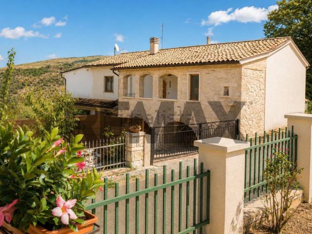 Case e ville in vendita di 161 m²