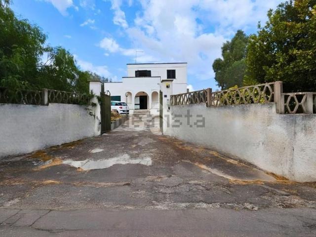 Case e ville in vendita di 161 m² in Via delle Serre, 15