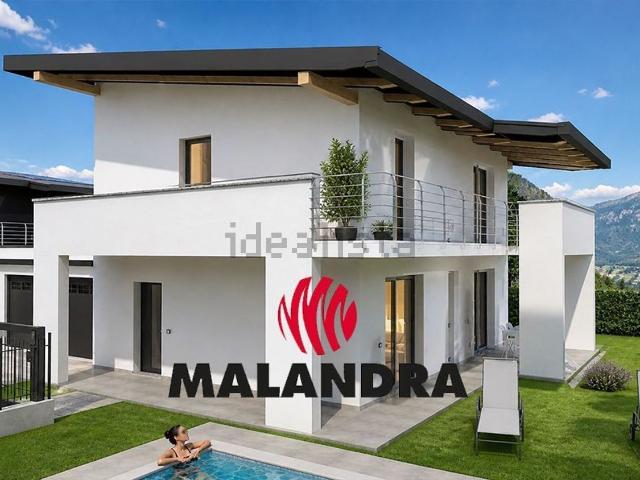 Case e ville in vendita di 161 m² in Via Strera, 117