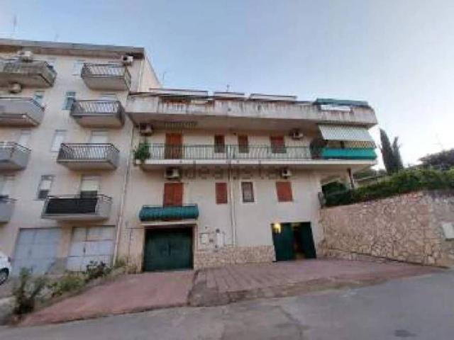 Case e ville in vendita di 162 m² in Via Guarnaccia, 51