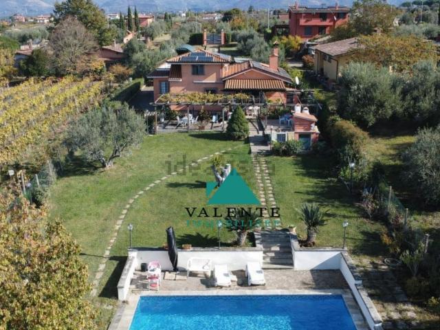Case e ville in vendita di 163 m² in Via Cancellata di Mezzo