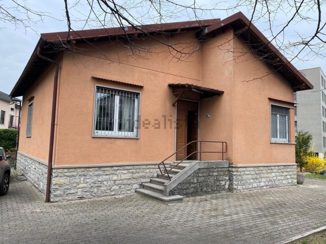 Case e ville in vendita di 163 m² in Via ADUA, 2