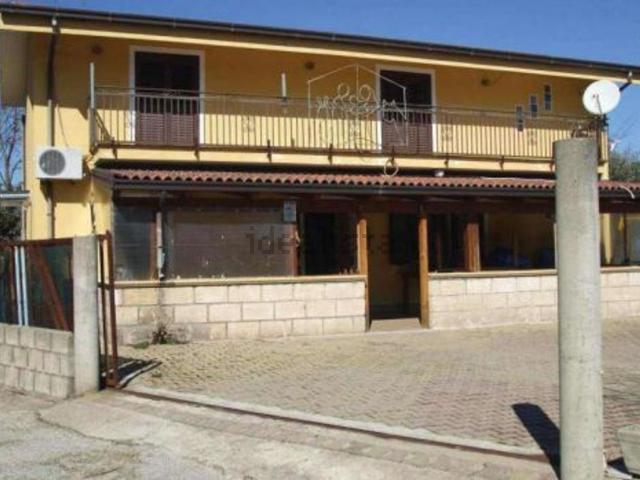 Case e ville in vendita di 163 m² in Piazza San Francesco