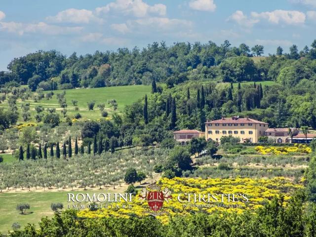 Case e ville in vendita di 1640 m²