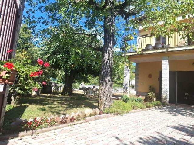 Case e ville in vendita di 164 m² in Via del Terrano, 5