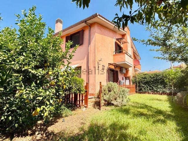 Case e ville in vendita di 164 m² in Via Prato del Cavaliere
