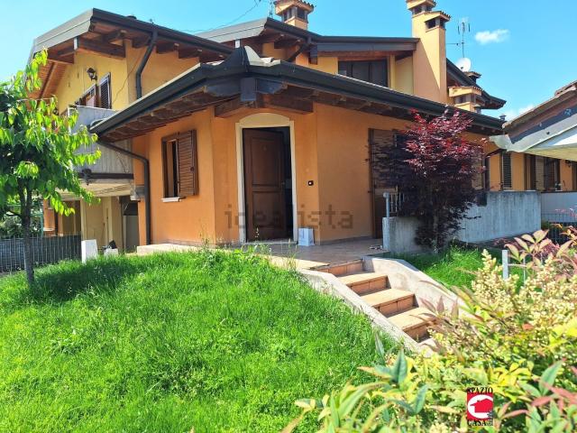 Case e ville in vendita di 165 m²