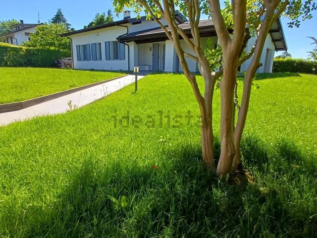 Case e ville in vendita di 165 m²