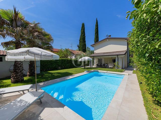 Case e ville in vendita di 165 m² in Via Cantarane, 12