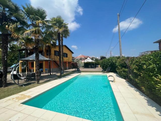 Case e ville in vendita di 165 m² in Via Gioacchino Rossini, 9