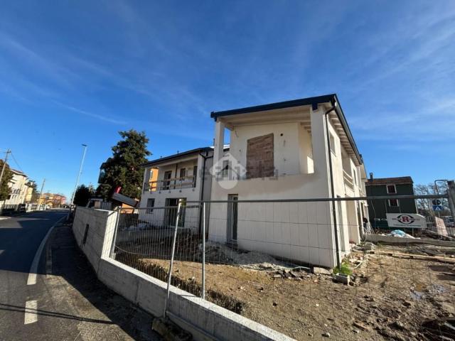 Case e ville in vendita di 165 m² in Via Francesco Schianchi, 10