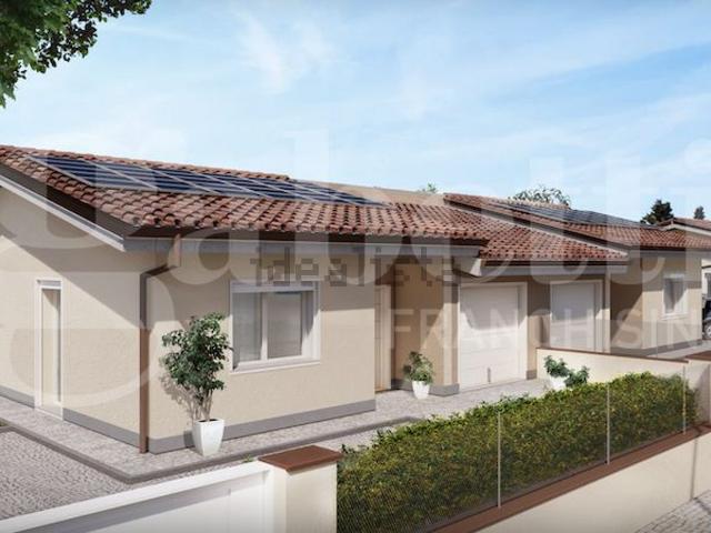 Case e ville in vendita di 165 m² in Circonvallazione Liberazione, 1