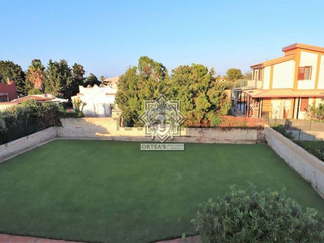 Case e ville in vendita di 165 m² in Strada Capo Murro di Porco