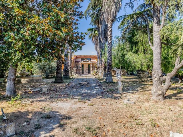 Case e ville in vendita di 165 m² in Strada Litoranea, 10246