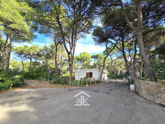Case e ville in vendita di 165 m² in Strada Provinciale S. Cataldo, Vernole LE, 73029
