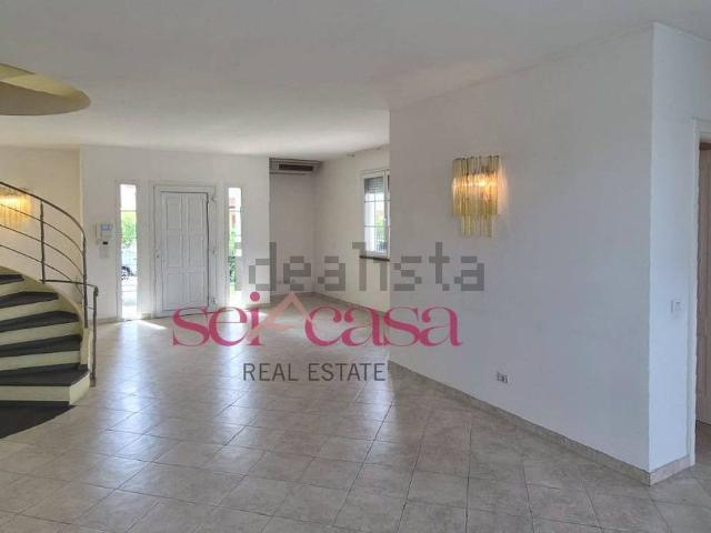 Case e ville in vendita di 166 m²