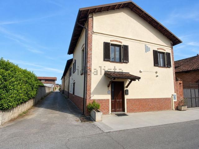 Case e ville in vendita di 166 m² in Via Cavallermaggiore