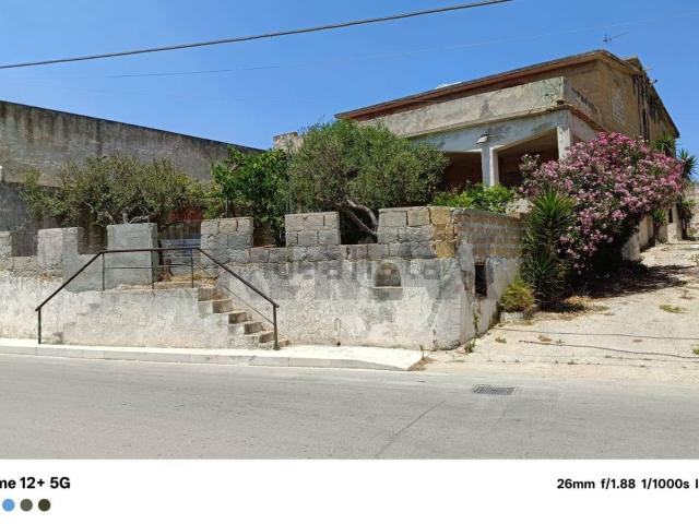 Case e ville in vendita di 166 m² in Via Domenico Tempio, 174