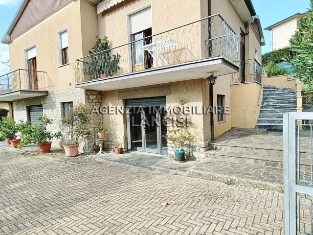 Case e ville in vendita di 167 m²