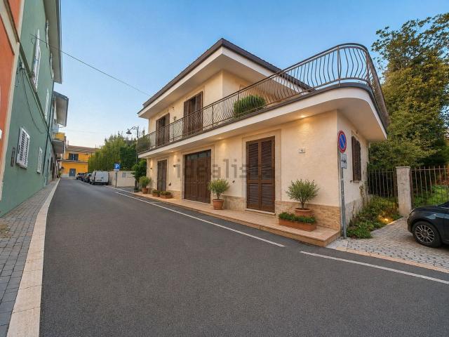 Case e ville in vendita di 167 m²