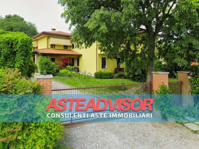 Case e ville in vendita di 167 m² in Via Caim, 17