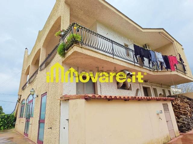 Case e ville in vendita di 167 m² in Via Foresta, 44