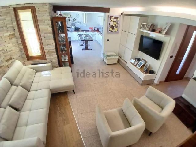 Case e ville in vendita di 167 m² in Via Lauretana