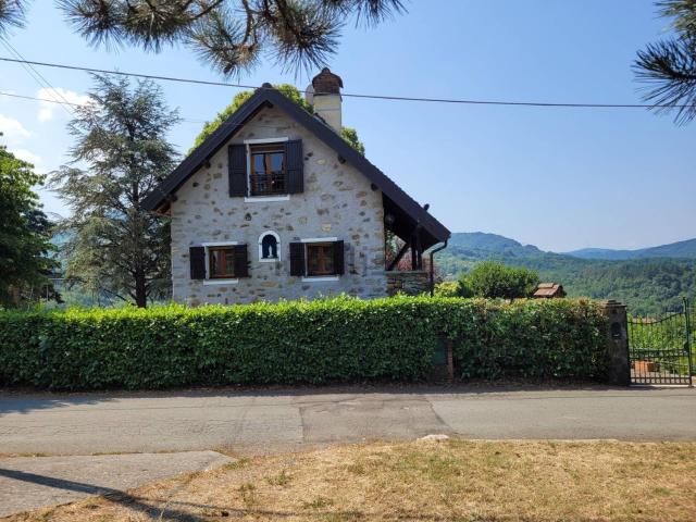 Case e ville in vendita di 167 m² in Località Accosta, 24