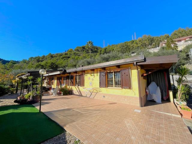 Case e ville in vendita di 167 m² in Strada Ciaixe