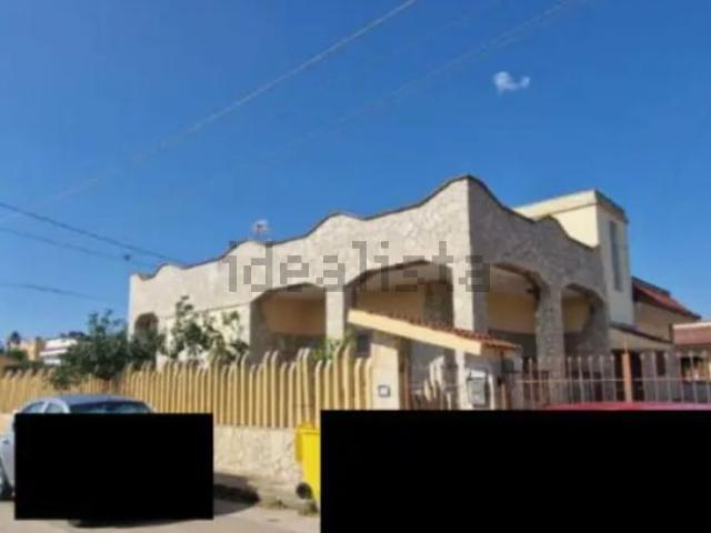 Case e ville in vendita di 168 m² in Via A. Banchieri