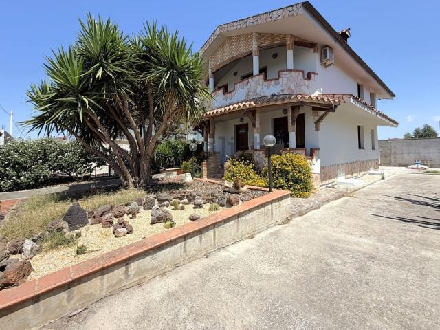 Case e ville in vendita di 168 m² in Via Nostra Signora