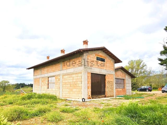 Case e ville in vendita di 168 m² in Via Setteponti