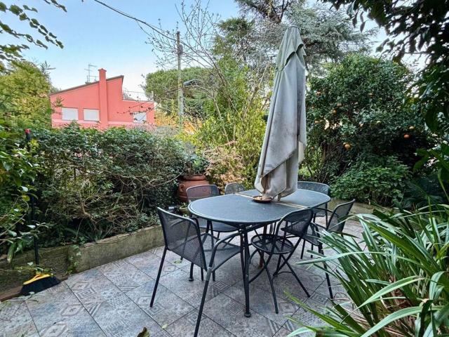 Case e ville in vendita di 168 m² in Viale Giorgio Modugno, 16