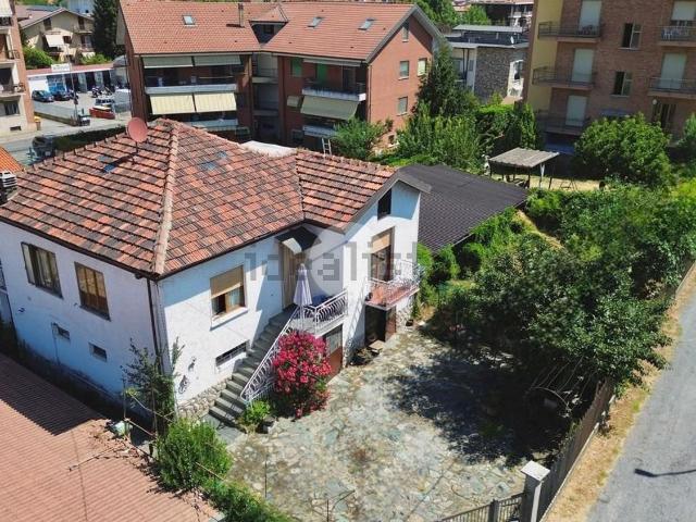 Case e ville in vendita di 168 m² in Corso Laghi, 69