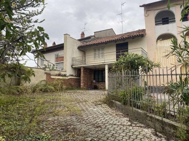 Case e ville in vendita di 168 m² in Frazione Cortanieto, 62