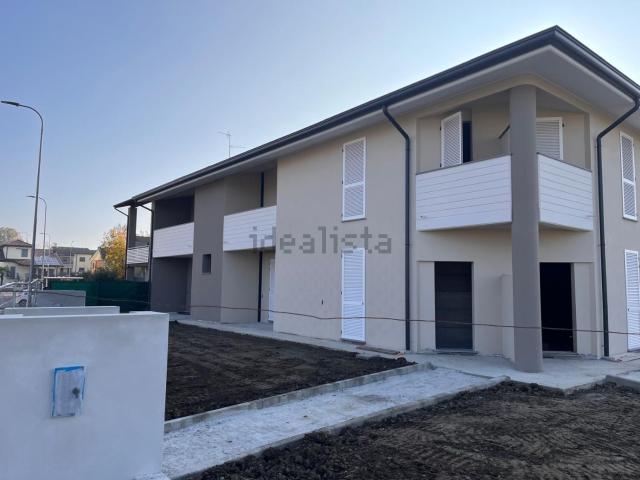 Case e ville in vendita di 169 m² in Via Emilio Soprani