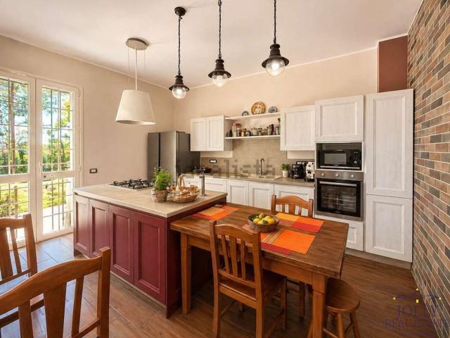 Case e ville in vendita di 169 m² in Via Lido Sacramento