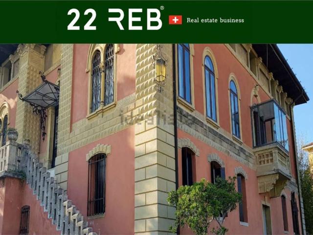 Case e ville in vendita di 169 m² in Via San Leonardo