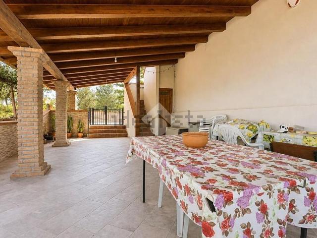 Case e ville in vendita di 169 m² in Contrada Ramo