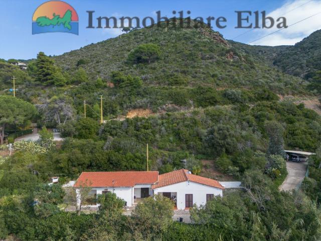 Case e ville in vendita di 169 m² in Strada Capoliveri Morcone, 4