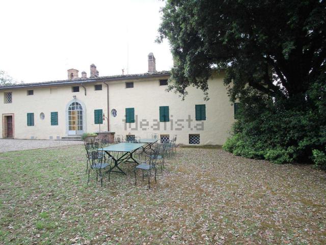 Case e ville in vendita di 1700 m²