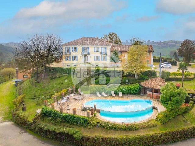 Case e ville in vendita di 1700 m²