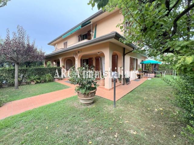 Case e ville in vendita di 170 m²